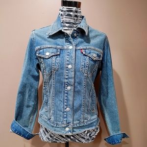 Levi’s Denim Blue Jean Jacket Snap Button Up